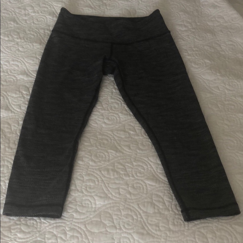 LuLulemon Wunder Under Crops